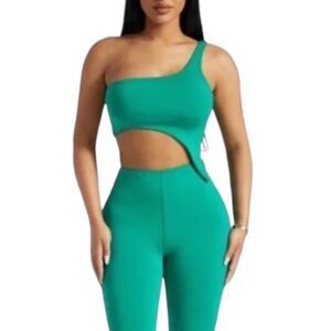 NWT Naked Wardrobe Asymmetrical Crop Top Size M Kelly Green Yoga Workout Beach